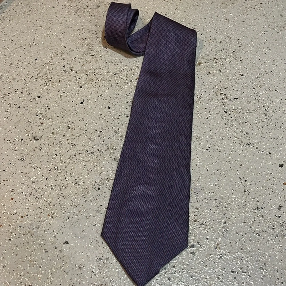 VINTAGE UMBERTO BOSSI HANDMADE SILK TIE BLUE RED (PURPLE)